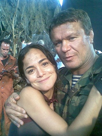 Alice Braga Predators